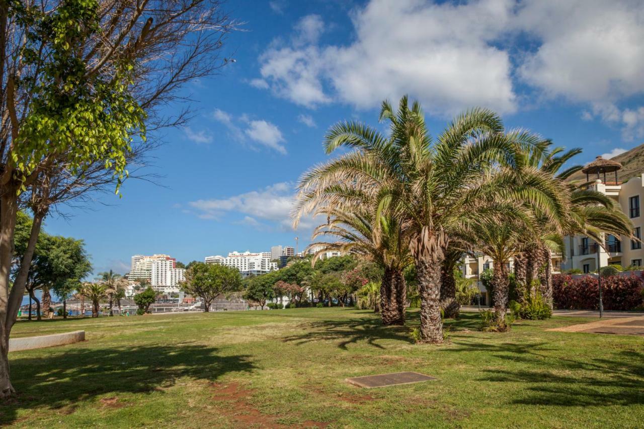 Ajuda Star-1 Apartamento *
